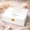 Personalisierte Erinnerungsbox aus Holz mit Name, Datum und Spruch „Für immer in unseren Herzen“