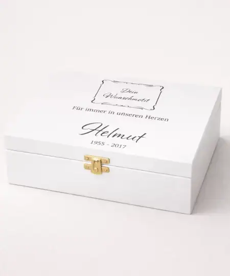 Personalisierte Erinnerungsbox aus Holz mit Name, Datum und Spruch „Für immer in unseren Herzen“